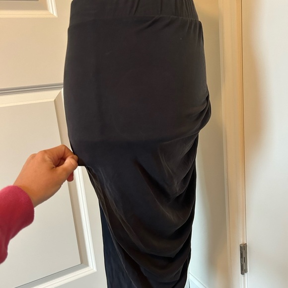 Charlotte russe ruched black high low skirt - Picture 2 of 4